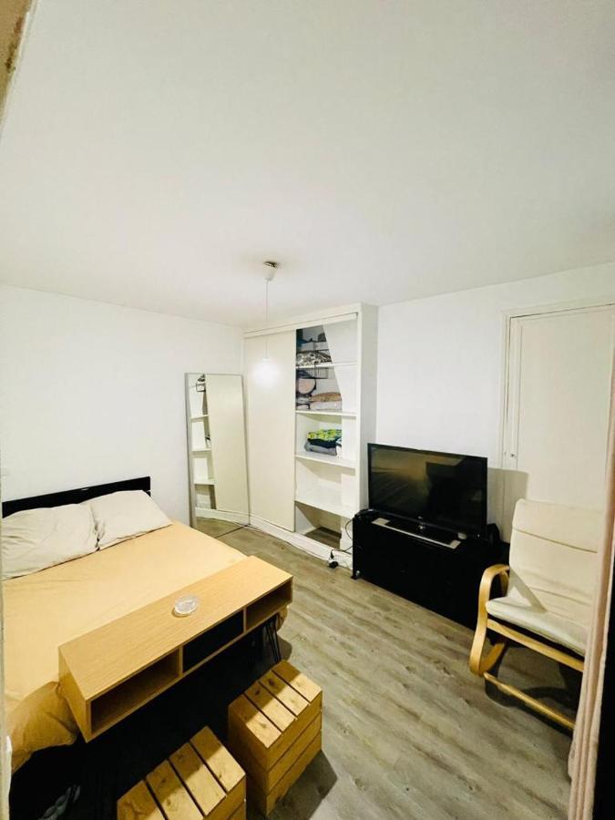 Appartement En Plein Coeur Du 10Eme Et Proche De Plusieurs Gares Paris Dış mekan fotoğraf
